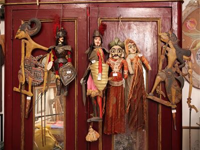 Marionette e pupi regionali, serie di marionette internazionali