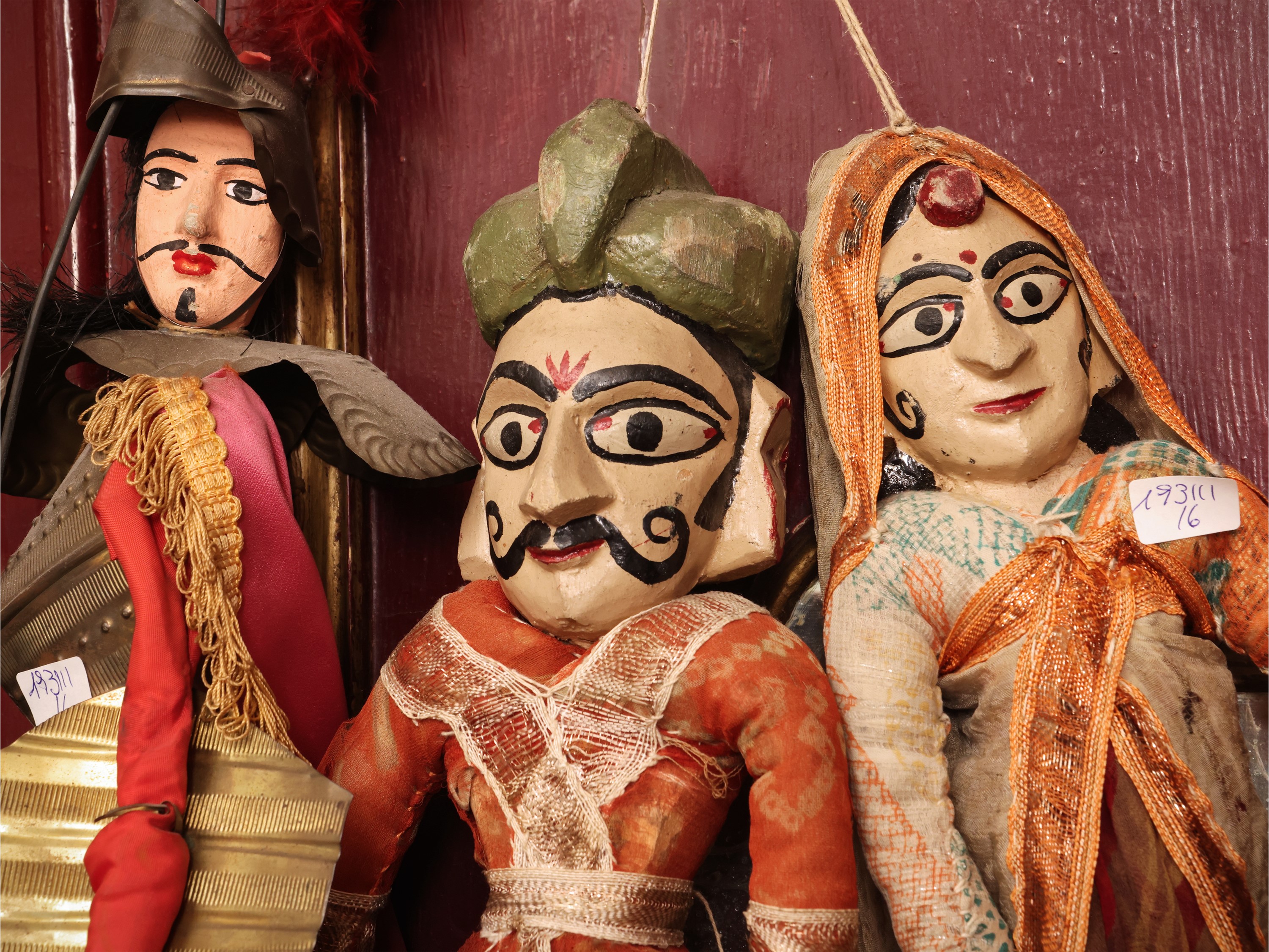 Marionette e pupi regionali, serie di marionette internazionali