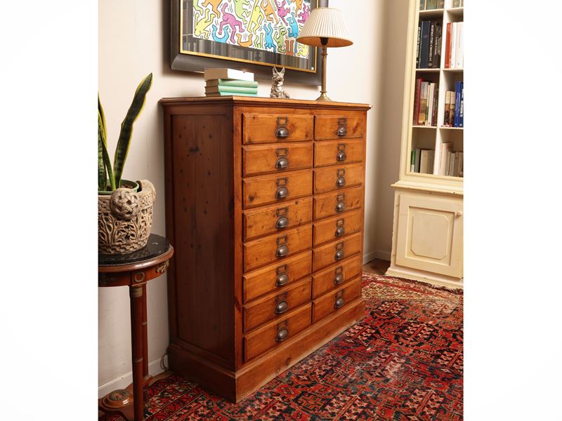 Cassettiera da archivio in legno tenero, inizio del XX secolo