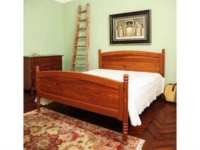 Letto matrimoniale rustico, legno tenero (prima metà del XX secolo)
