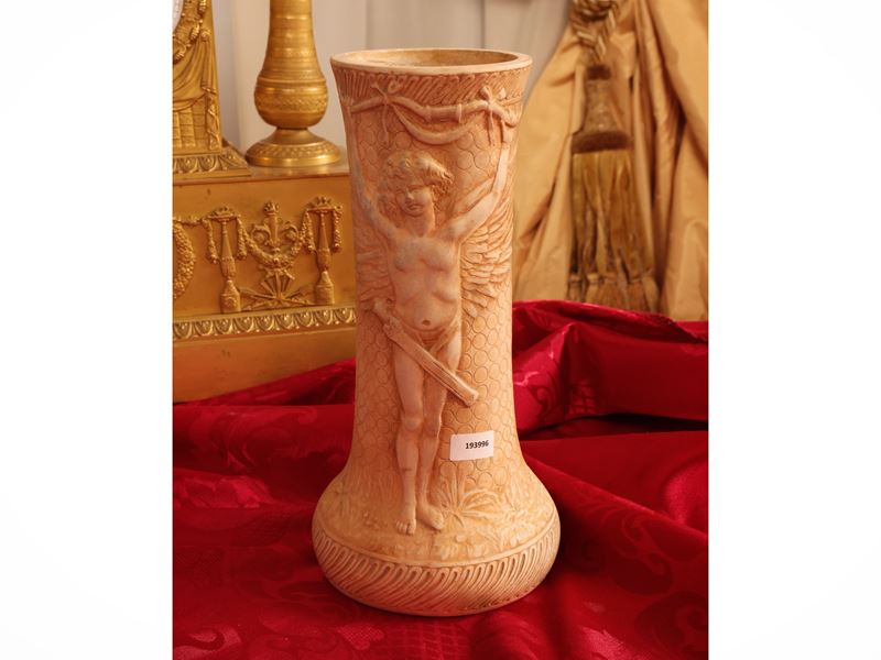 Vaso in terracotta istoriato, Allegoria dell’Amore vincitore (inizio XX secolo)