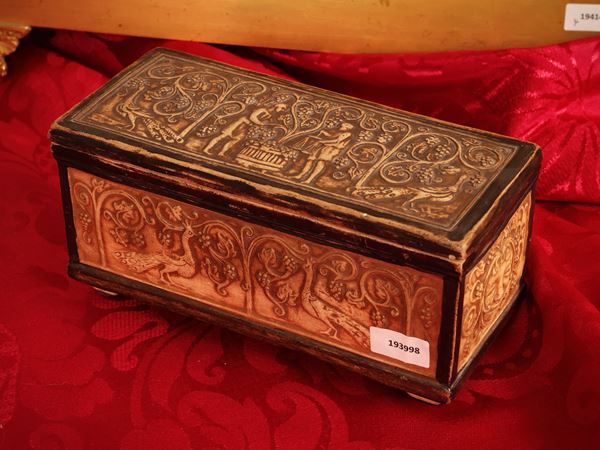 Terracotta box