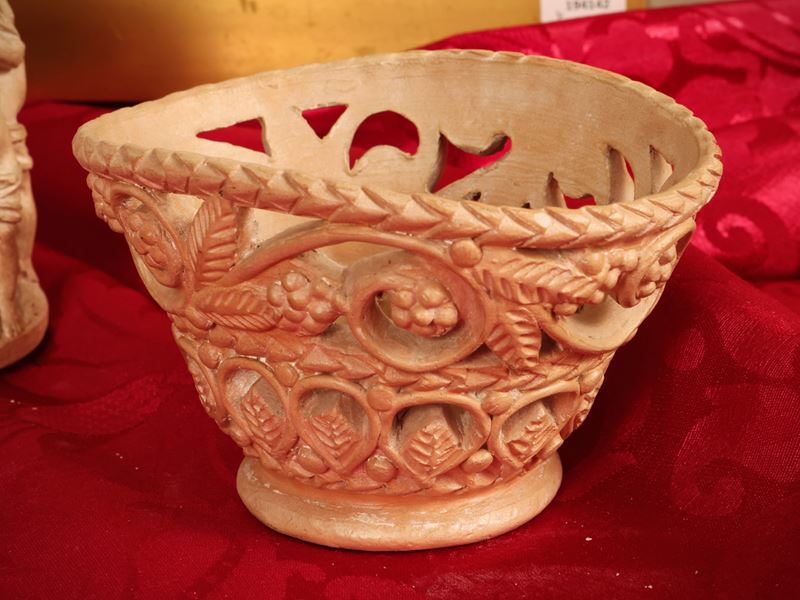 Piccolo Vaso e Cestino in Terracotta