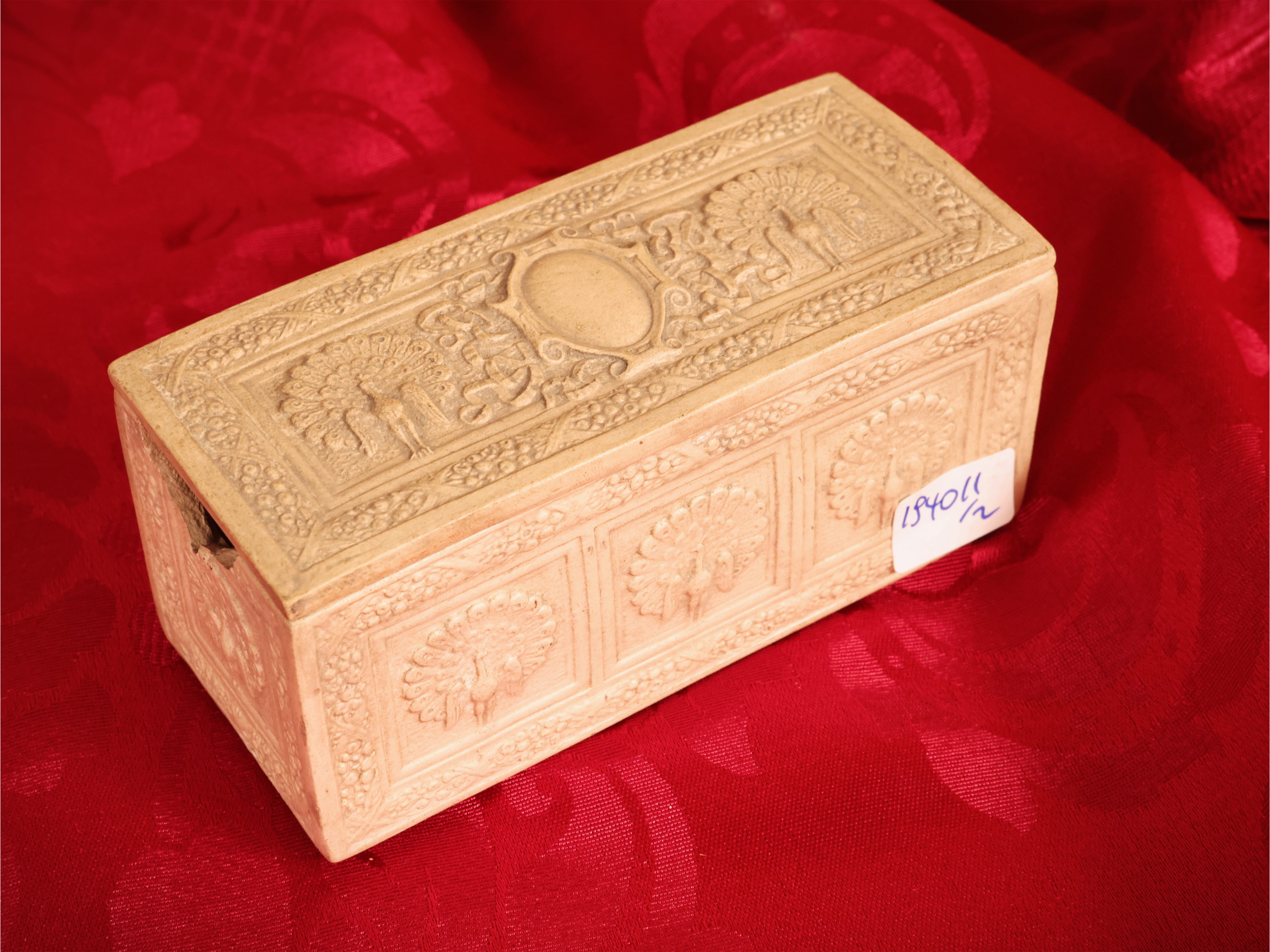 Manifattura di Signa, Due piccole scatole in terracotta (scudo con giglio fiorentino e motivo di ...