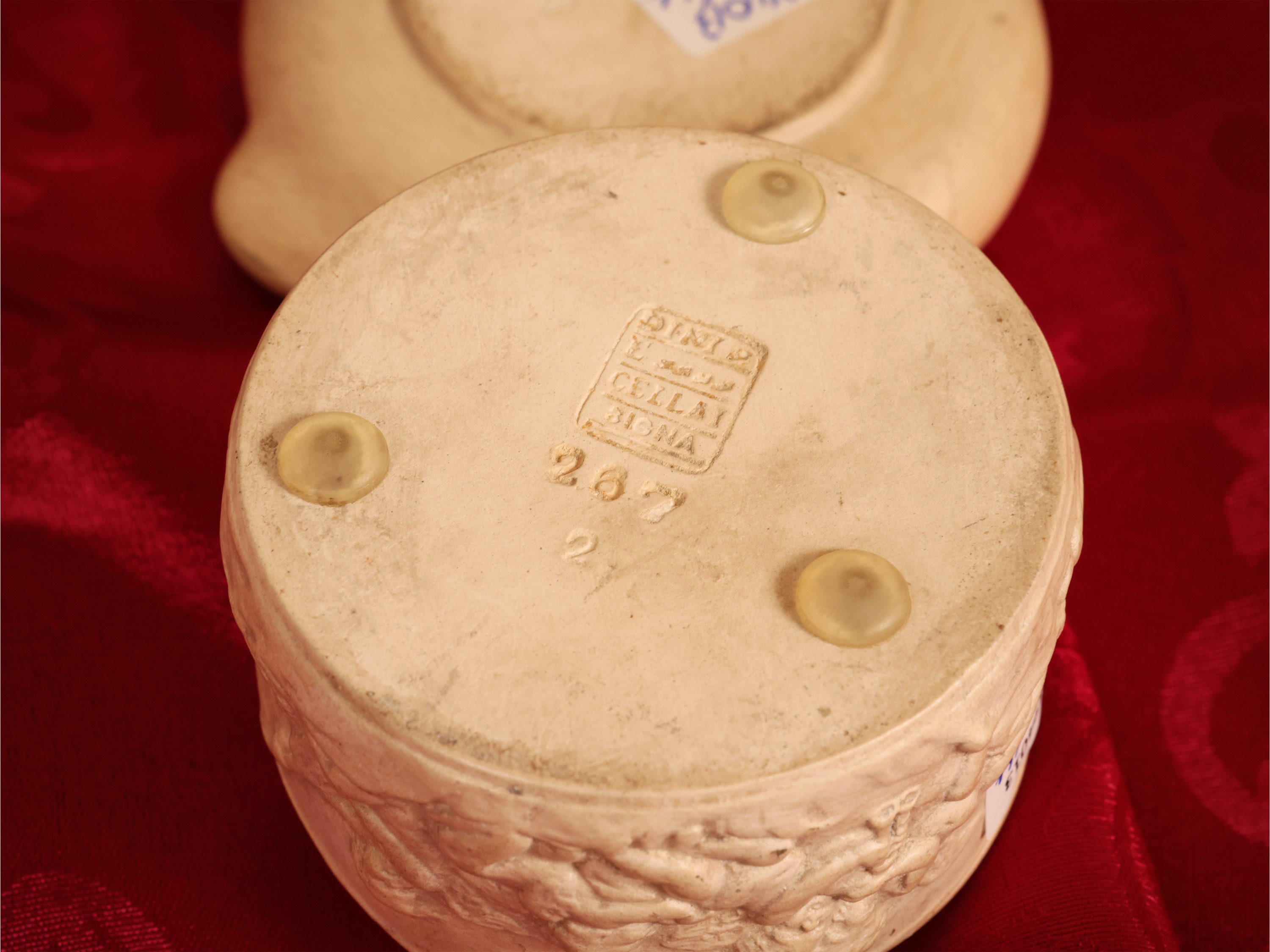 Curiosità d’epoca in terracotta, da inizio XX secolo