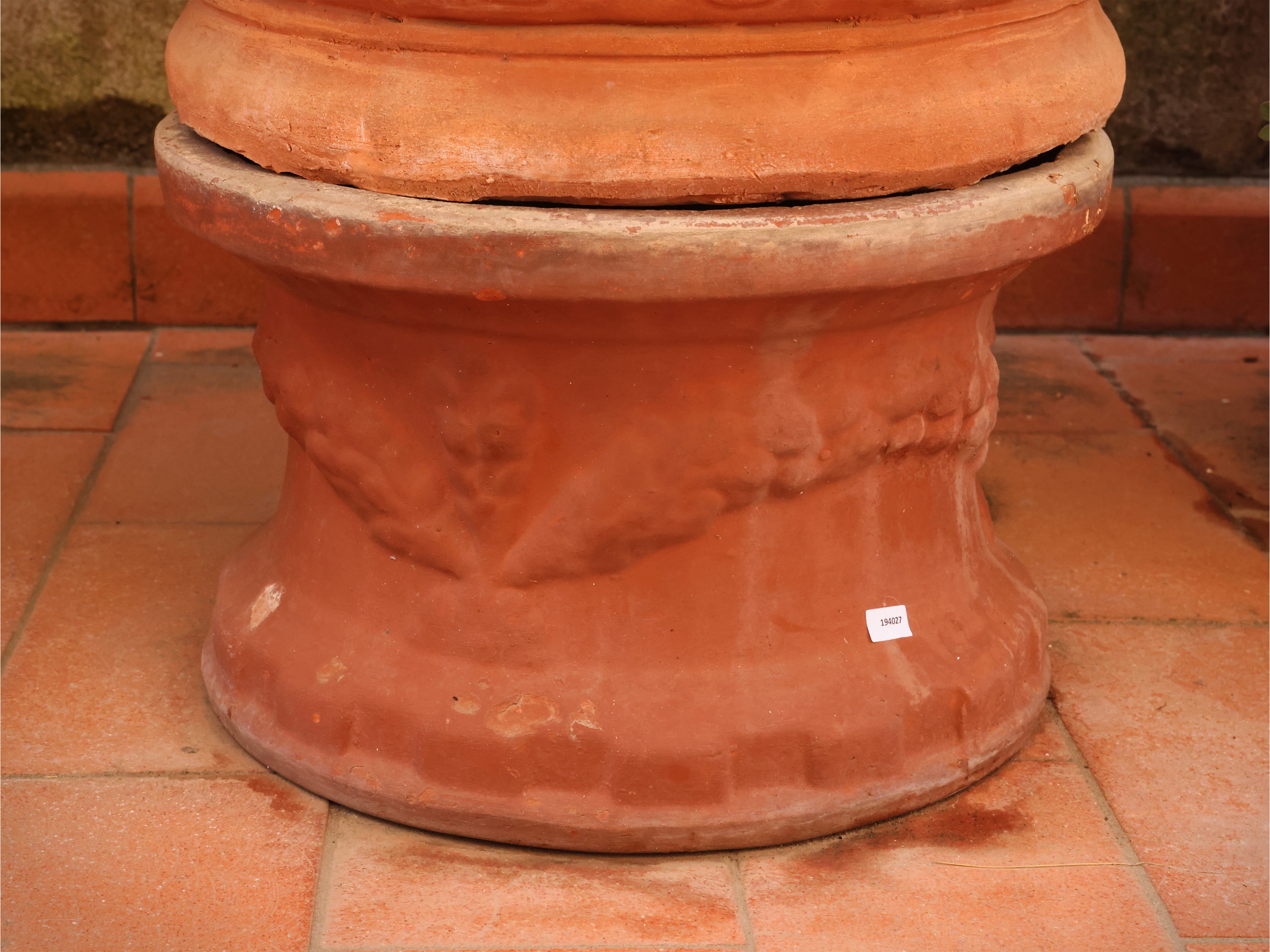 Vaso a conca in terracotta istoriata, grande vaso da interno