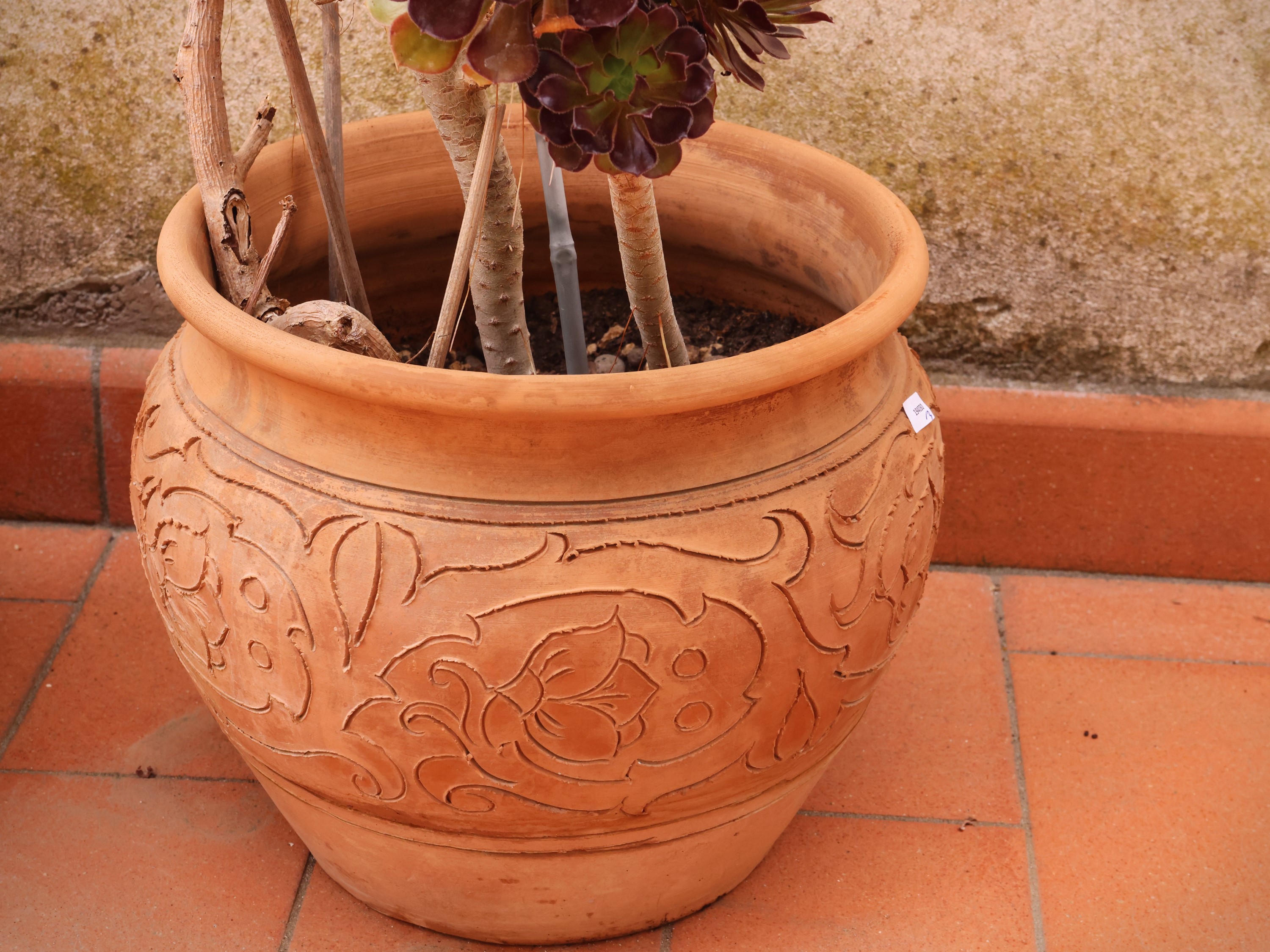 Tre vasi in terracotta
