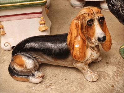 Manifattura Pugi, Basset hound in terracotta invetriata
