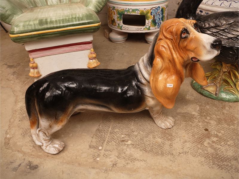 Manifattura Pugi, Basset hound in terracotta invetriata