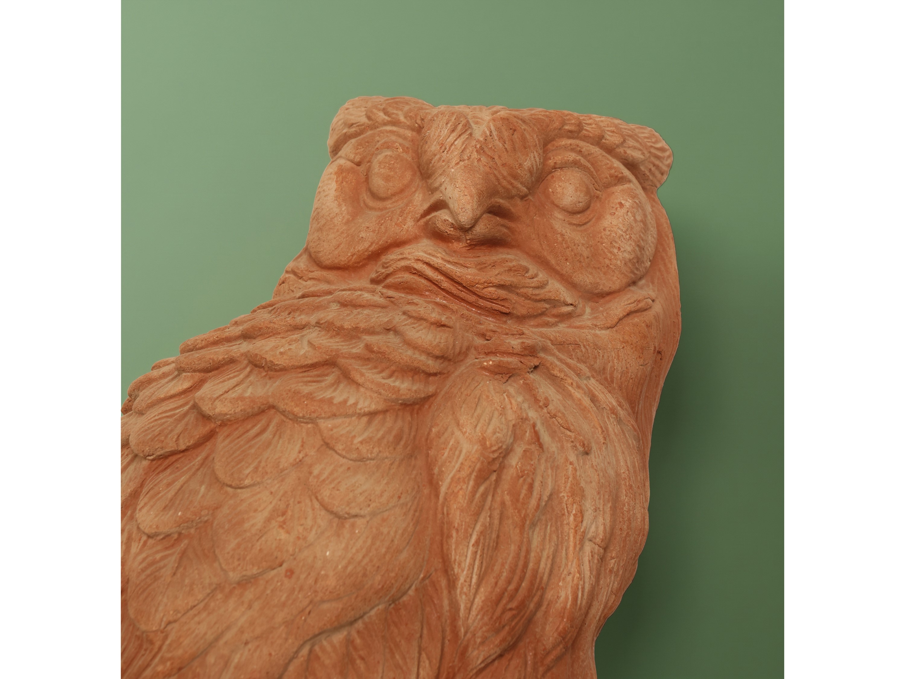 Manifattura Pugi, Grande gufo decorativo in terracotta