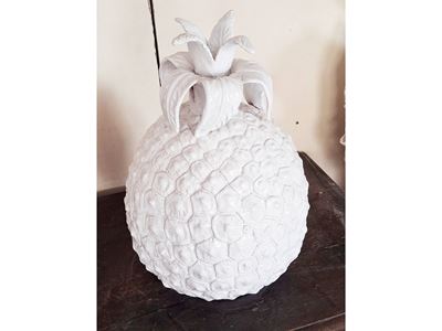 Manifattura Pugi, Base per lume in terracotta invetriata bianca a forma di grande ananas