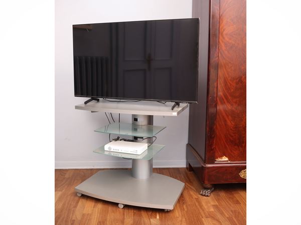 Mobile etagere di gusto moderno