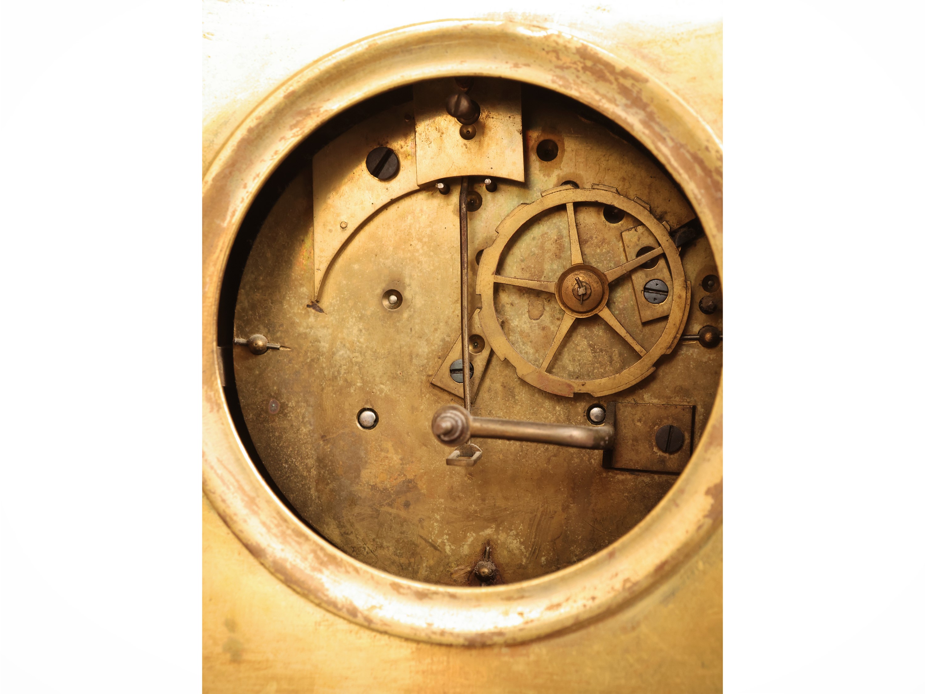 Orologio da tavolo in bronzo dorato con allegoria dell’Astronomia, inizio XIX secolo