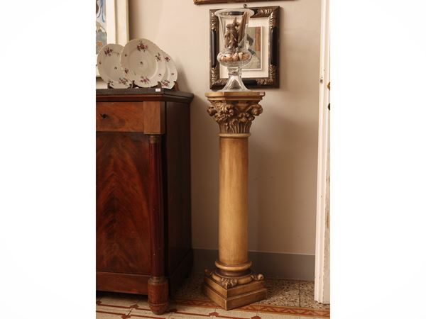 Sculpture column in Signa terracotta