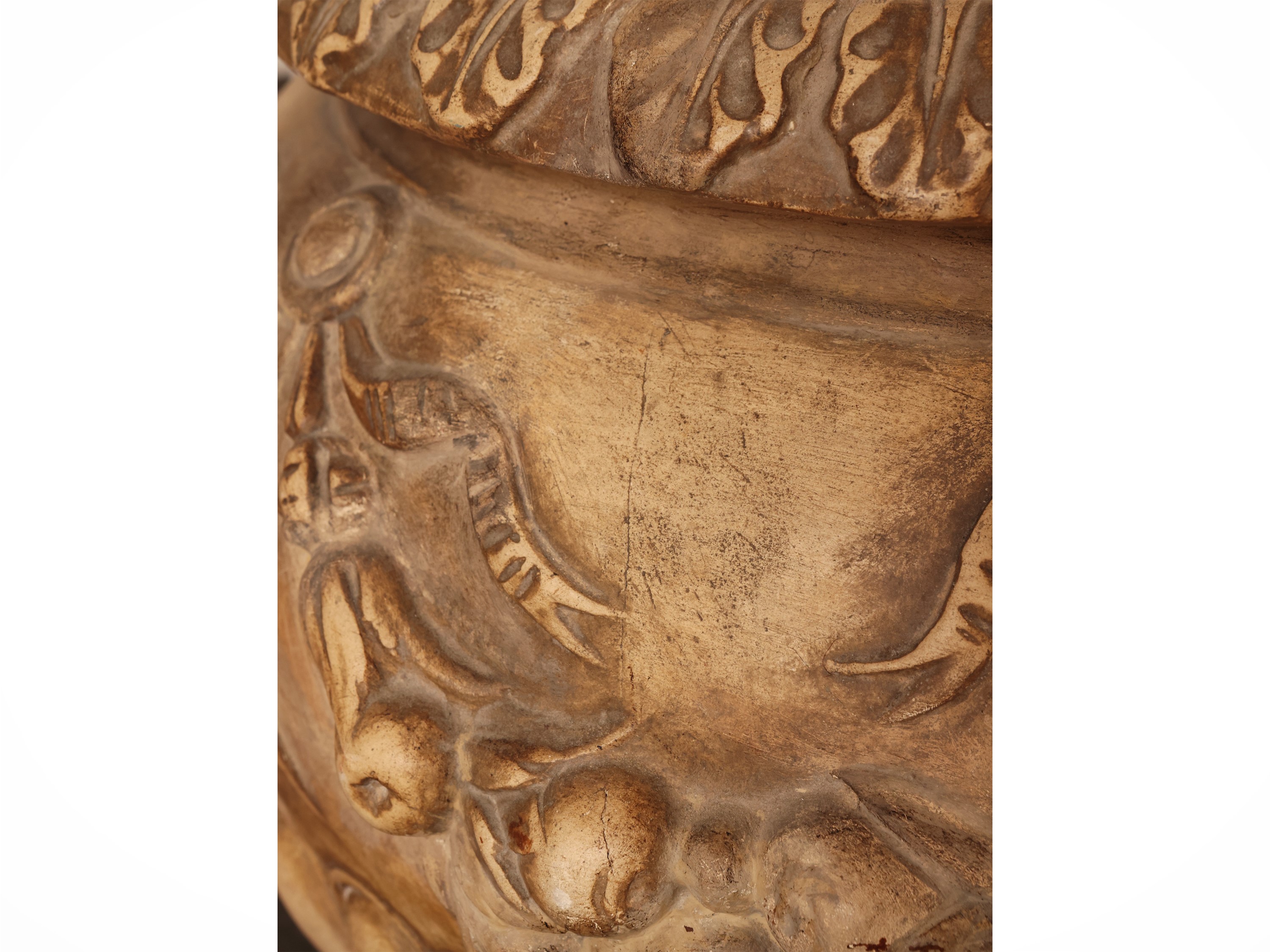 Vaso in terracotta di Signa, decorazione a festoni di frutta e baccellatura