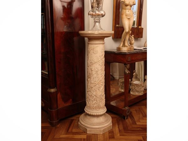 Column for terracotta sculptures, Signa factory