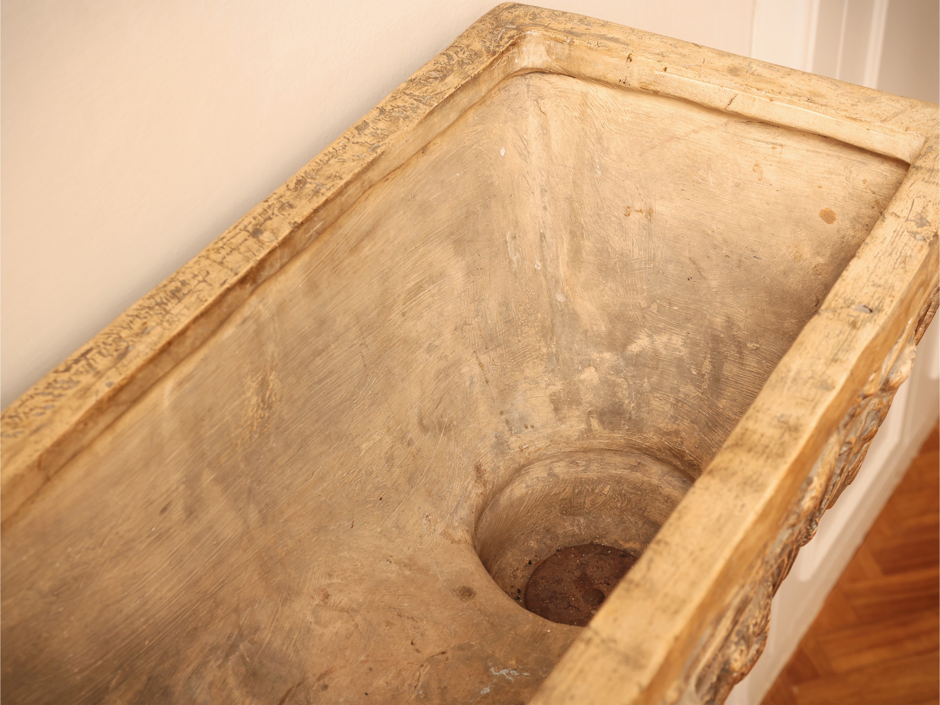 Fioriera in terracotta di Signa, inizio XX secolo