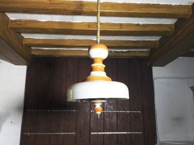 Lampadario da Cucina in Legno e Vetro Opalino