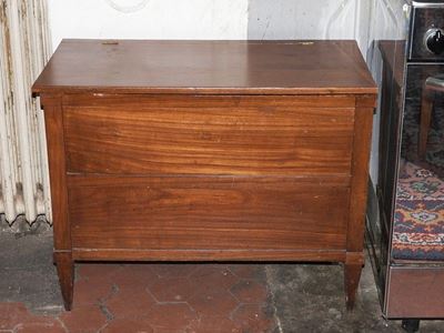 Piccola Cassapanca in Legno Tenero