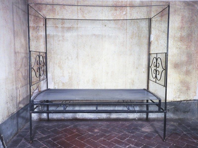 Letto Singolo a Baldacchino in Ferro Battuto Nero