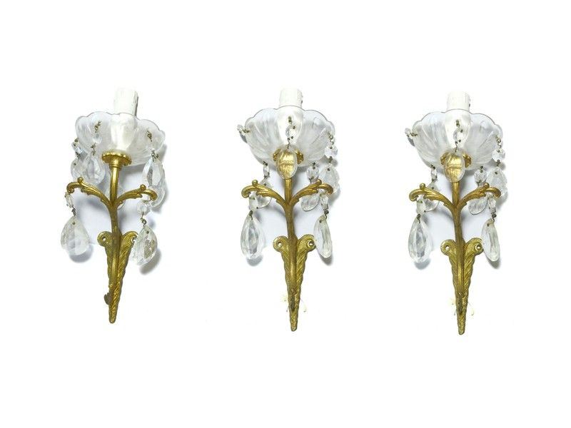 Serie di Tre Appliques in Bronzo Dorato a Set Of Three Bronze Wall Lamps