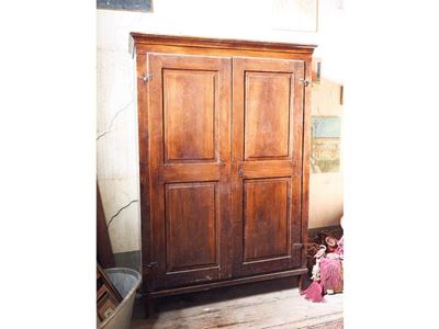 Armadio Rustico in Noce