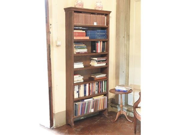 Libreria in legno tenero