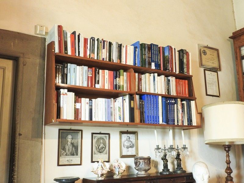 Libreria Pensile in Satinwood