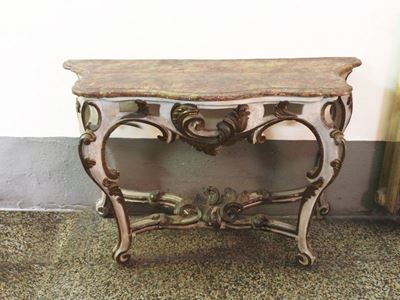 Console in Legno Intagliato e Laccato