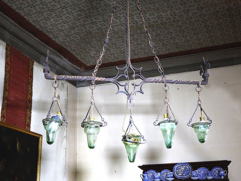 Lampadario in Ferro Battuto