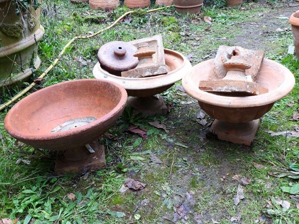 Tre vasi in terracotta
