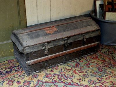 Vecchio Baule da Viaggio in Legno Dipinto