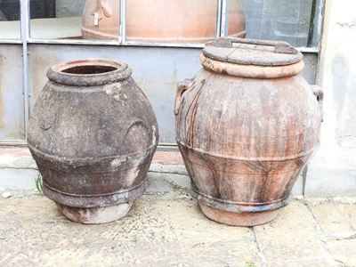 Due Orci da Olio in Terracotta