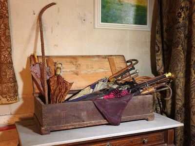Lotto di Bastoni da Passeggio e Ombrellini D'epoca