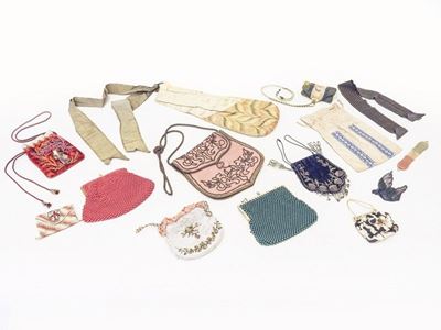 Lotto di Accessori D'epoca
