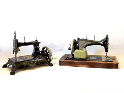 Due Macchine da Cucire D'epoca