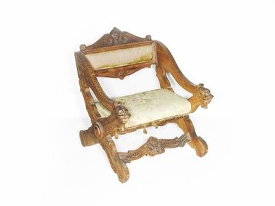 Poltroncina da Balia in Noce