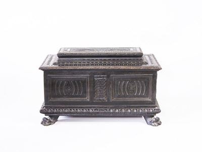 Grande Scrigno in Legno Ebanizzato