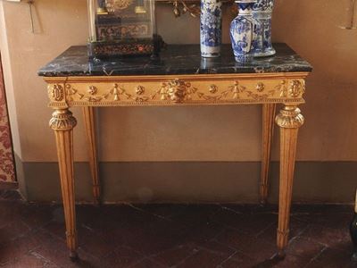 Console in Legno Intagliato e Dorato
