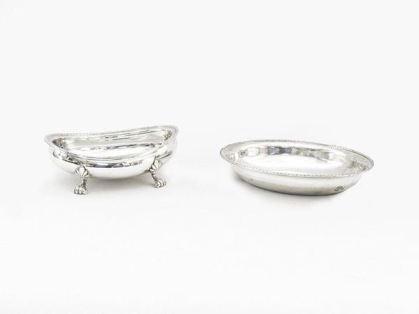 Due vaschette ovali in argento