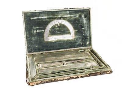 Set di Strumenti Scientifici in Argento J
