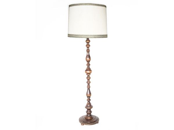 Walnut Ffloor Lamp, 19th Century