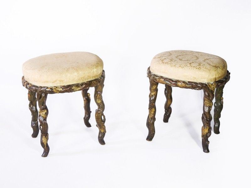 Serie di Otto Sgabelli Ovali in Legno Tenero Laccato Verde