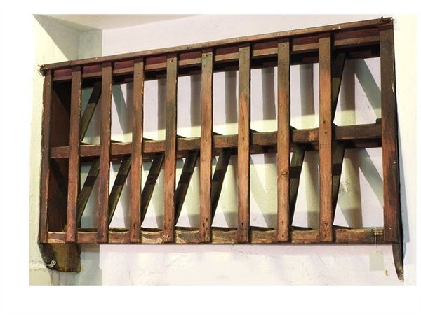 Softwood plate rack