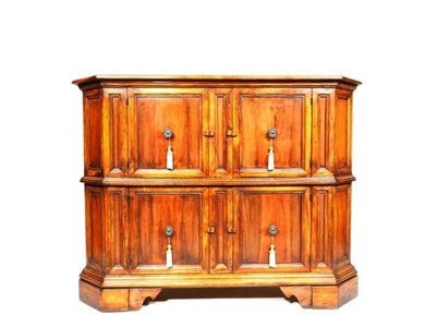 Piccola Credenza in Noce