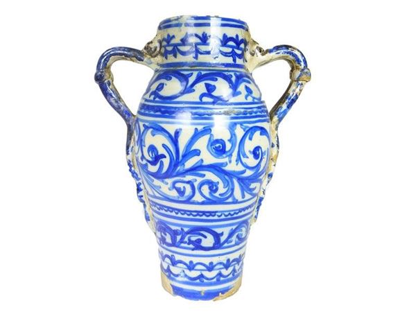 Vaso biansato in maiolica popolare