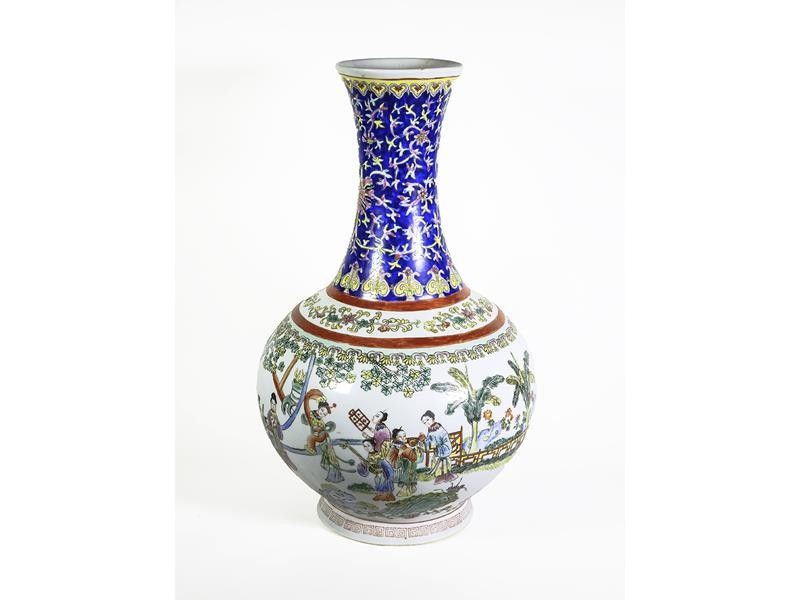 Vaso a Balaustro in Porcellana Policroma