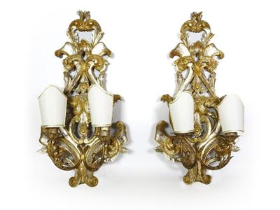 Coppia di Appliques in Legno Intagliato e Dorato