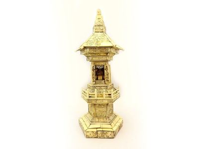 Grande Pagoda in Avorio Intagliato e in Parte Dipinto