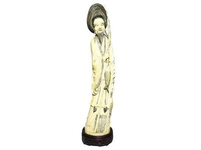 Grande Figura in Avorio Intagliato e in Parte Dipinto